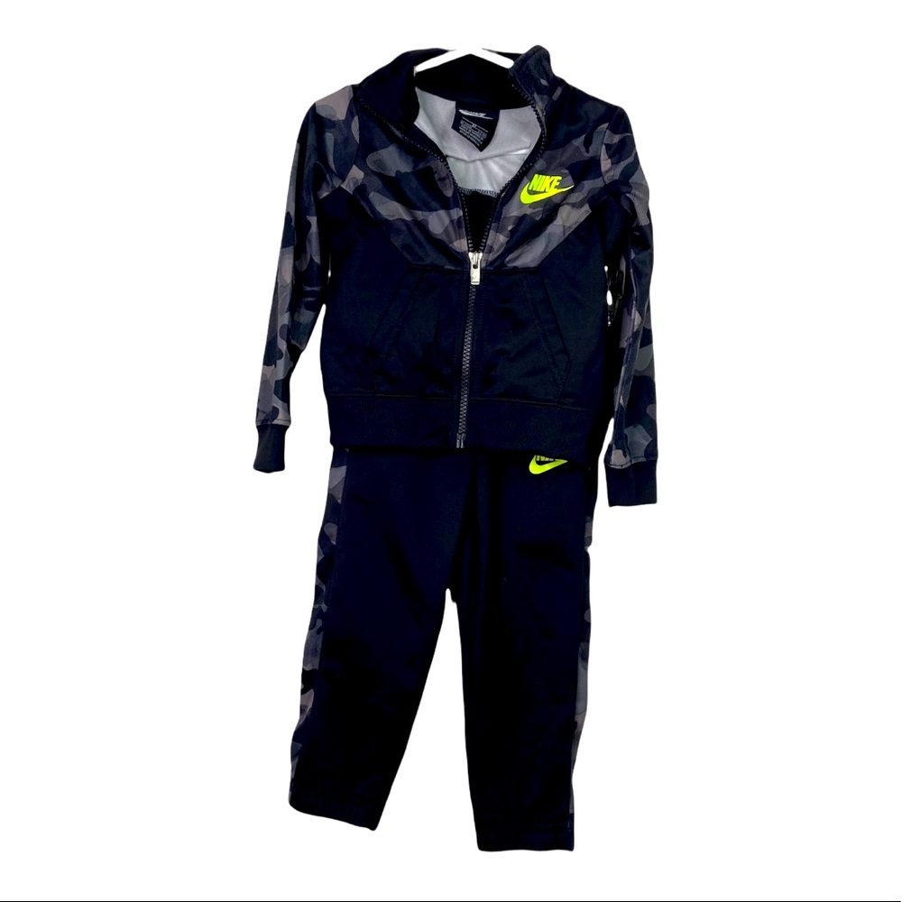 Nike Toddler Camo Jogger Sweat Suit Sz 2T Black Gray